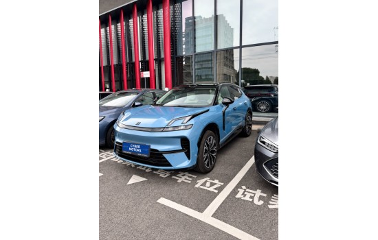 Lynk&Co 08 EM-P Four, Ultra Top 4WD, 2025 (09)